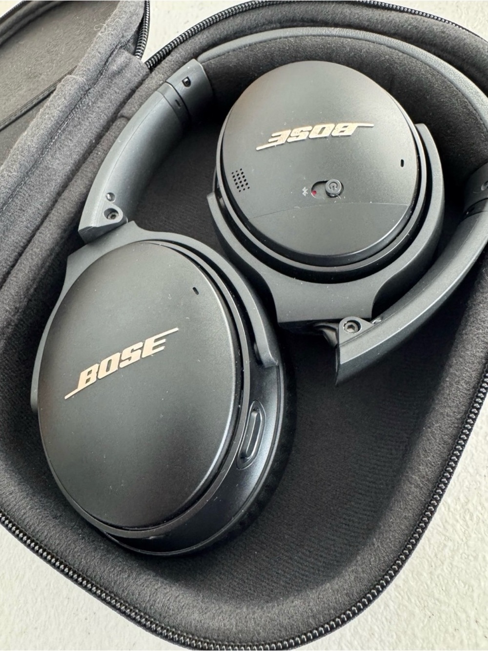 Bose Quiet Comfort 35ii Gaming Headphones Rose Pink Embossed Logo